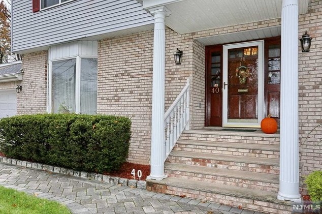 40 Bussell Ct, Dumont, NJ 07628