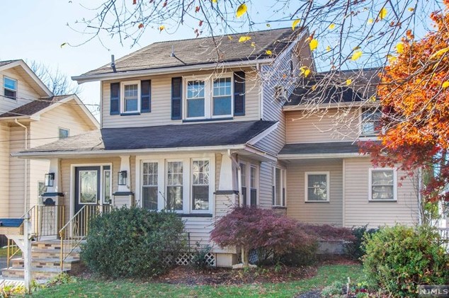 41 Riverview Ave, Rutherford, NJ 07070