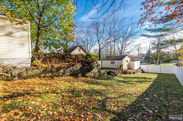 351 Central Ave, Wayne NJ  07470-2112 exterior