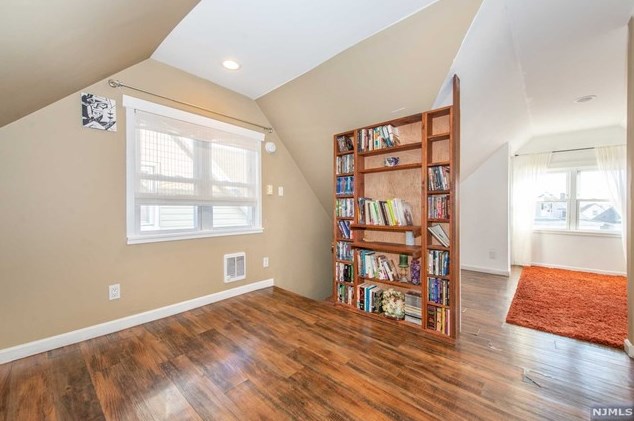 6 Prescott Ave, Clifton NJ 07011-2308 exterior