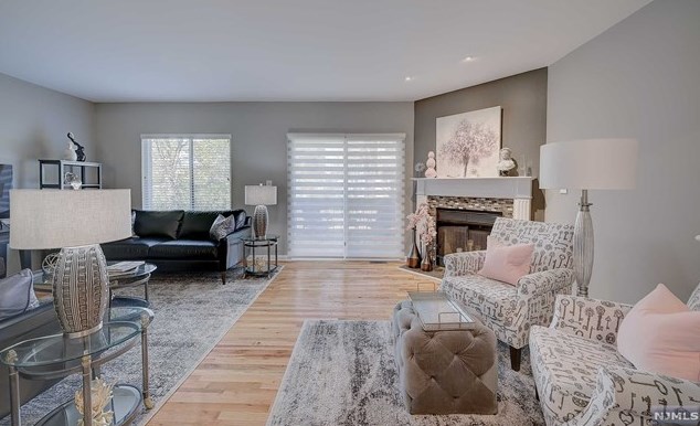 21 Mt Vernon Square, Verona, NJ 07044