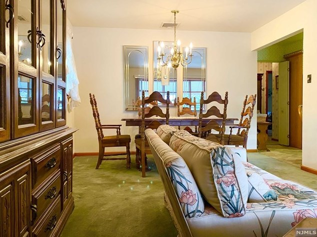 44 Hobart Ave, Rutherford NJ  07070-1408 exterior