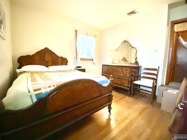 44 Hobart Ave, Rutherford NJ  07070-1408 exterior