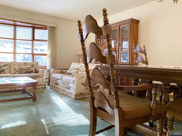 44 Hobart Ave, Rutherford NJ  07070-1408 exterior