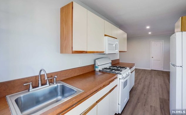 138 Second St, Mahwah, NJ 07430