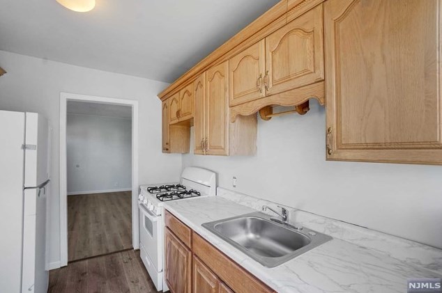 140 2nd St #b, Mahwah, NJ 07430