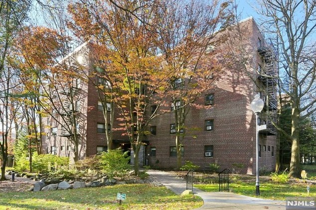 420 Park Pl #5a, West Fort Lee, NJ 07024