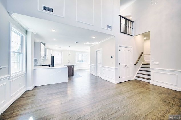 161 Adams Ave, River Edge, NJ 07661