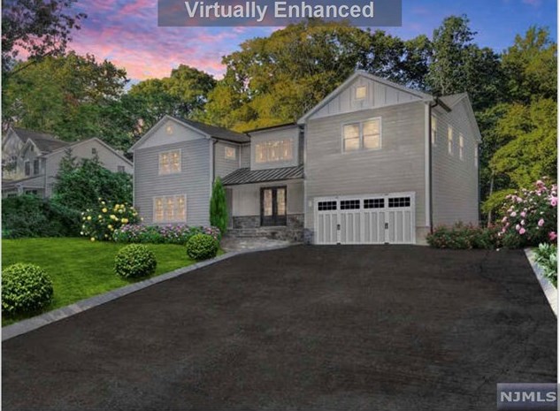 695 Beechwood Dr, Westwood, NJ 07676-3801