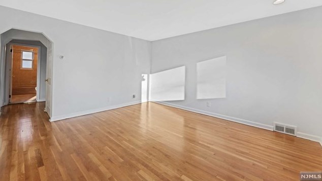 263 Tremont Ave, West Fort Lee, NJ 07024