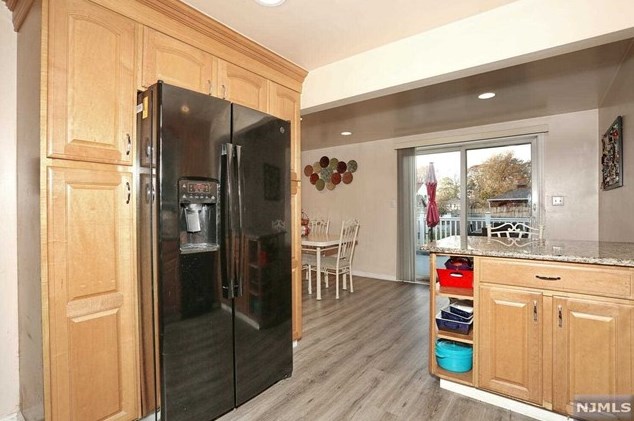 197 Lincoln Ave, Elmwood Park NJ  07407-2301 exterior