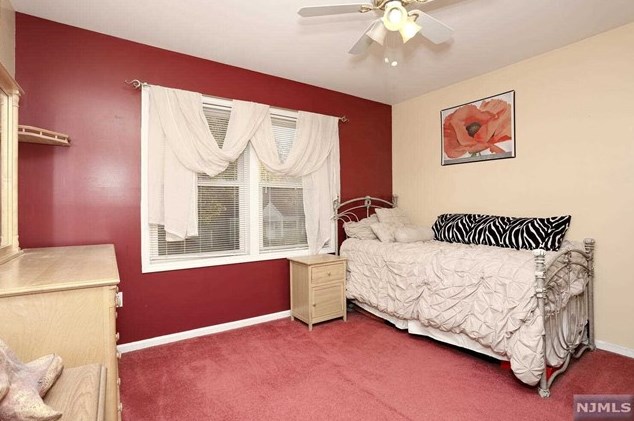 197 Lincoln Ave, Elmwood Park NJ  07407-2301 exterior