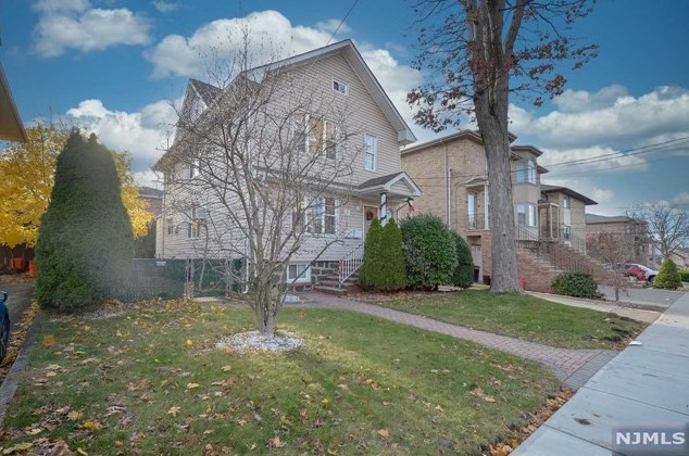 428 Washington Ave, Cliffside Park, NJ 07010