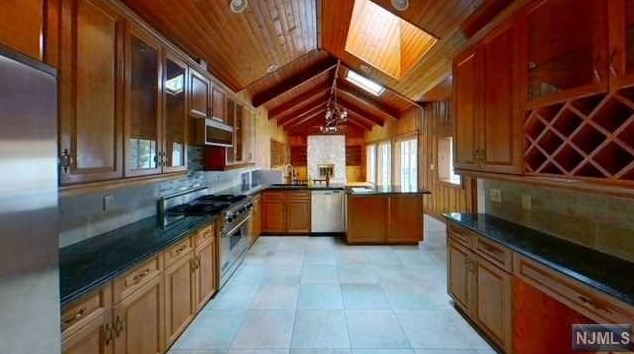 277 Knickerbocker Rd, Tenafly NJ  07670-2415 exterior