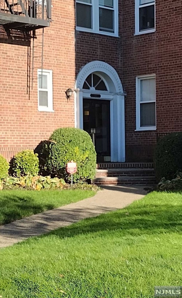 985 Teaneck Rd #1j, Teaneck, NJ 07666