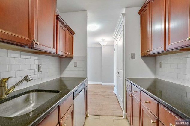 500 Central Ave #1518, Union City, NJ 07087