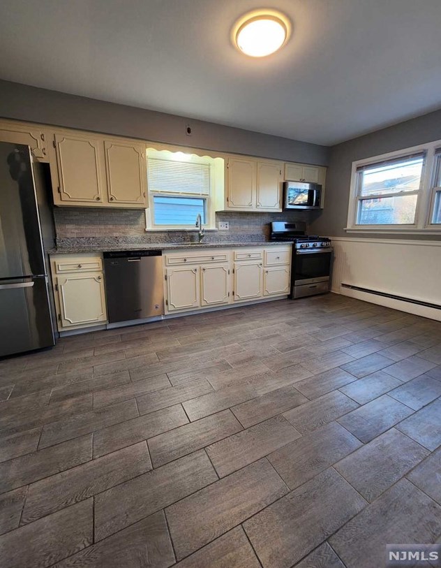687 Midland Ave #2, Outwater, NJ 07026