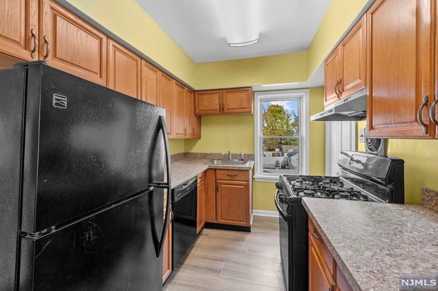 45 Erie St #2, Dumont, NJ 07628