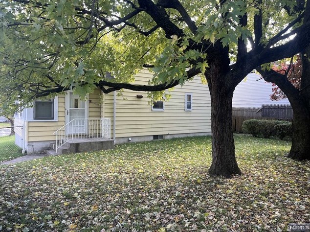 631 Schuyler Ave, North Arlington, NJ 07031-5008