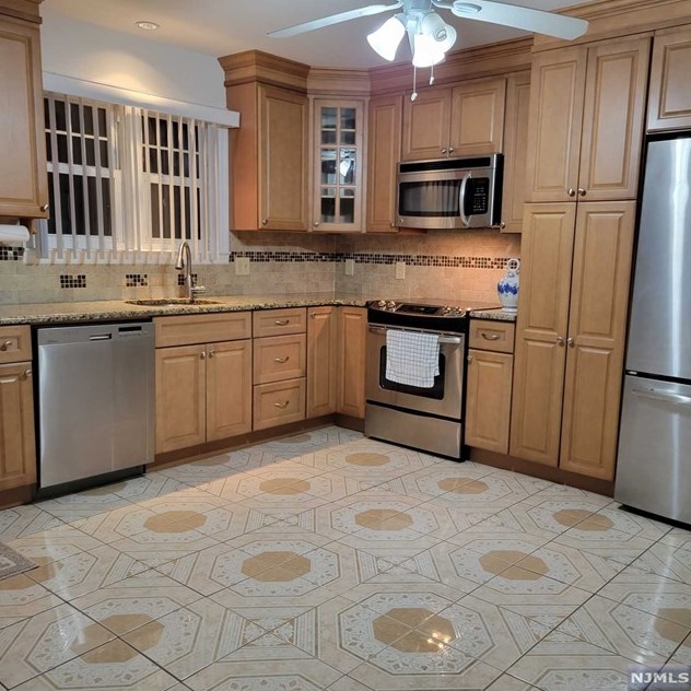 116 S 1st St #1, East Newark, NJ 07029