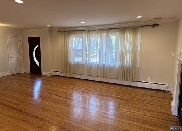 485 Monroe Ave, Westwood NJ  07676-4928 exterior