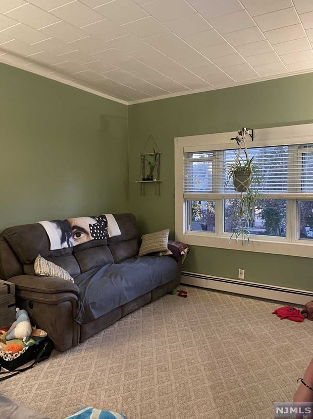 4 Sidney Ave, Rutherford, NJ 07070