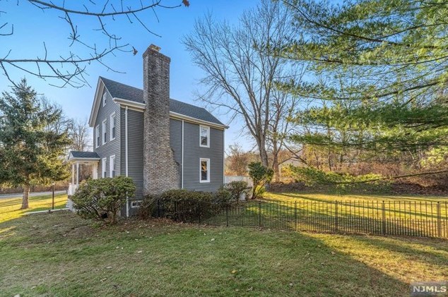 105 Werimus Rd, Westwood, NJ 07677