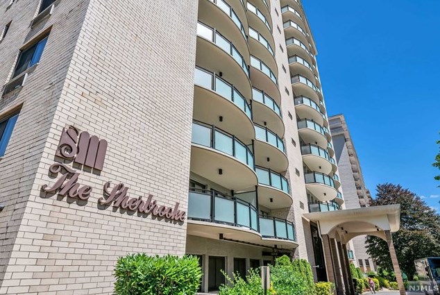 125 Prospect Ave #17e, Hackensack, NJ 07601
