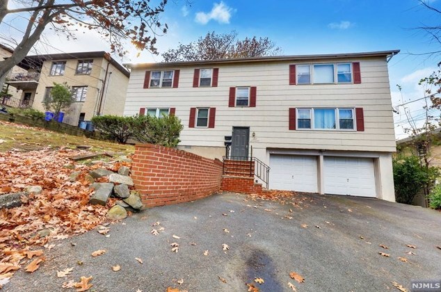 616 North Sketch Pl, Ridgefield, NJ 07657