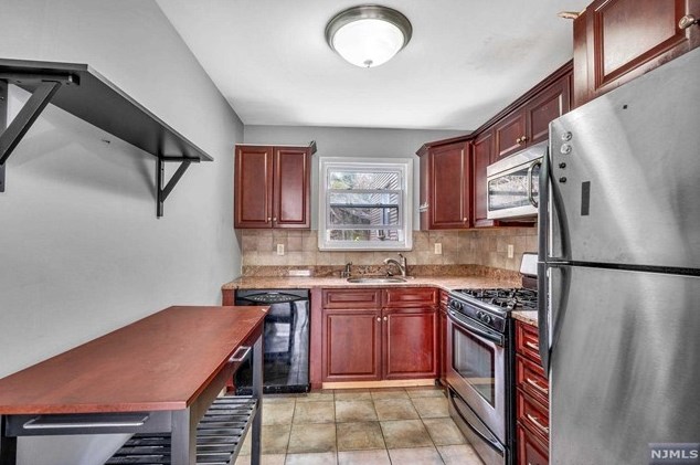 1120 50th St Apt 3, North Bergen, NJ 07047