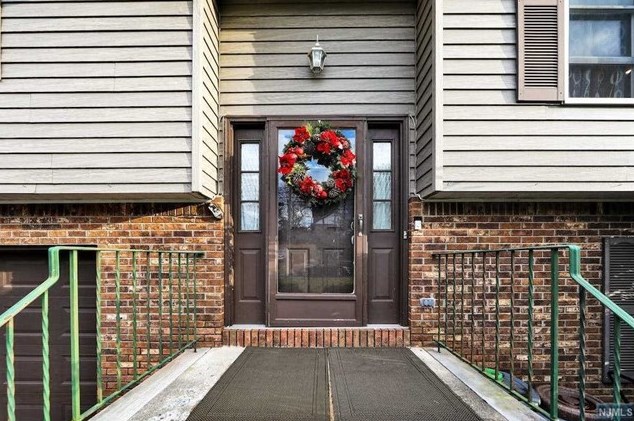 464 Summit St, Norwood, NJ 07648