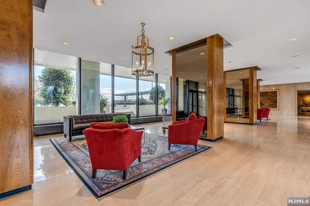 1500 Palisade Ave, West Fort Lee NJ  07024-5343 exterior