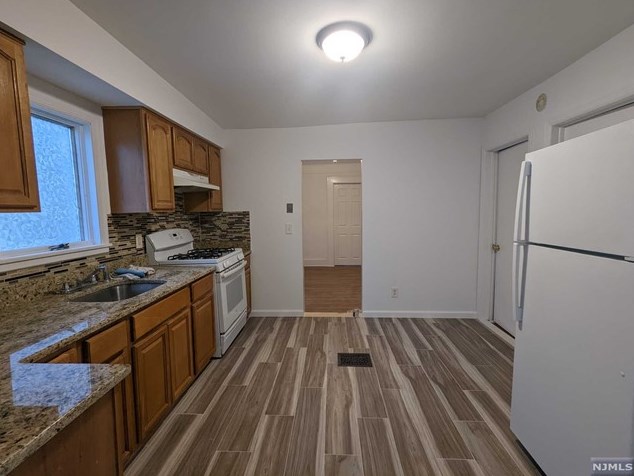 11 Pine St #2, Kearny, NJ 07032