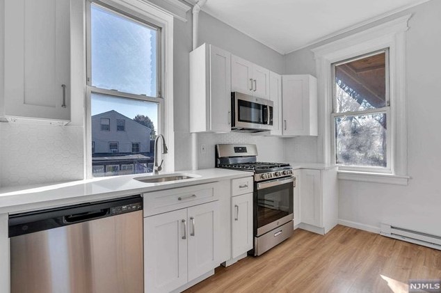 409 6th St #2, Union City, NJ 07087