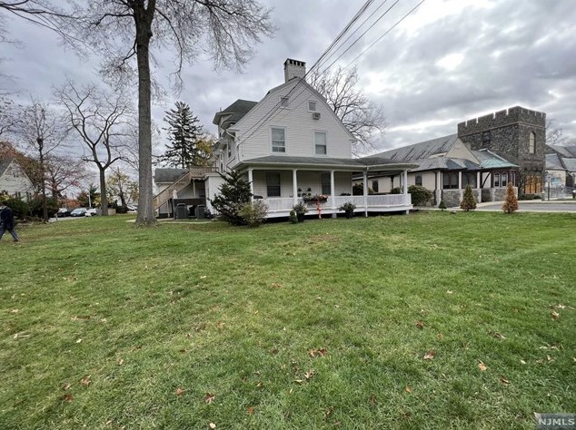 107 Cottage Pl, Ridgewood, NJ 07450
