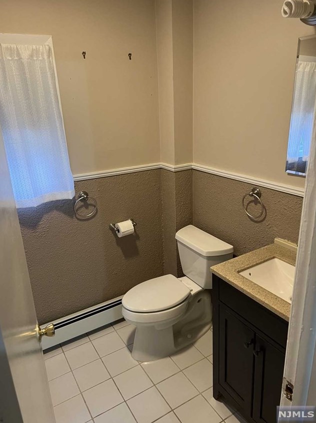 25 Ridge Rd, Rutherford, NJ 07070