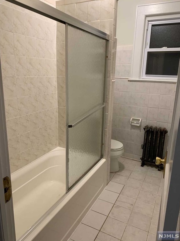 767 6th St, Lyndhurst, NJ 07071