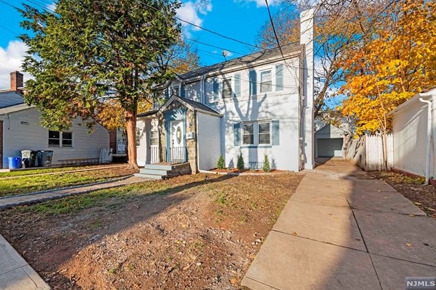 47 Scofield St, Newark, NJ 07106-3705