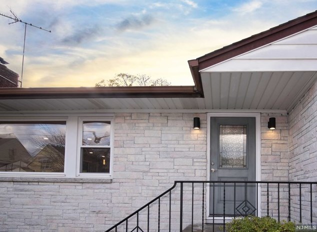 329 Hobart Ave, Paterson, NJ 07508