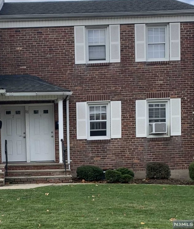 88 W Palisades Blvd #1, Palisades Park, NJ 07650
