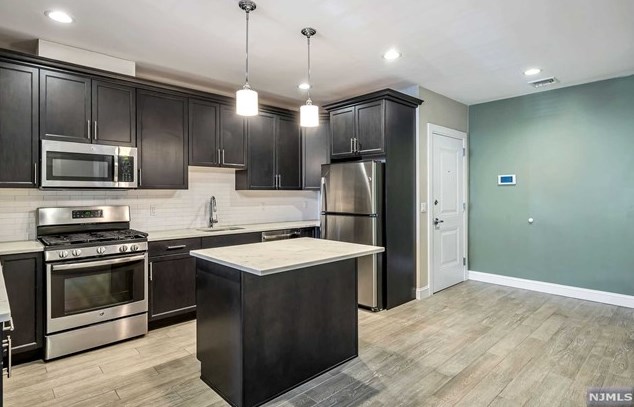 275 Center Ave #b, Westwood, NJ 07675