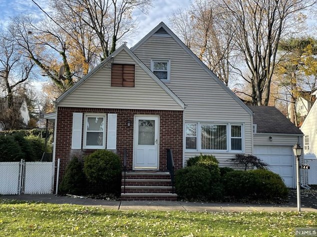 844 Broad St, Teaneck, NJ 07666