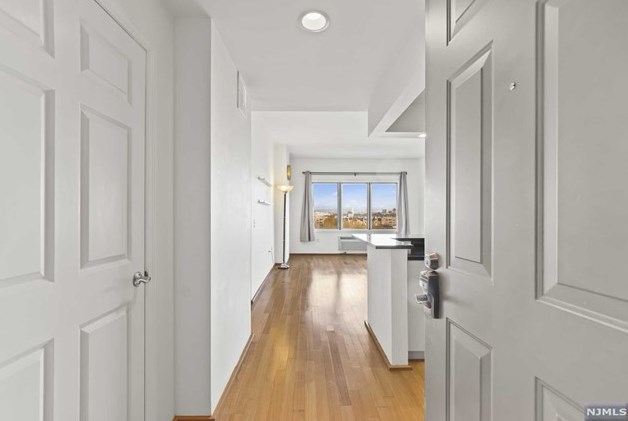 2408 City Pl, Edgewater, NJ 07020