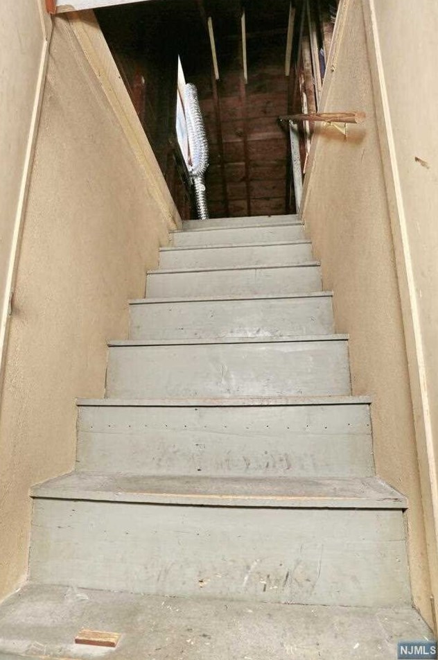 11 New York Ave, Bergenfield NJ  07621-1328 exterior