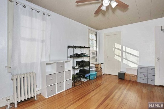 11 New York Ave, Bergenfield NJ  07621-1328 exterior