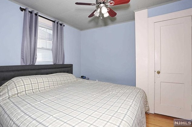 11 New York Ave, Bergenfield NJ  07621-1328 exterior