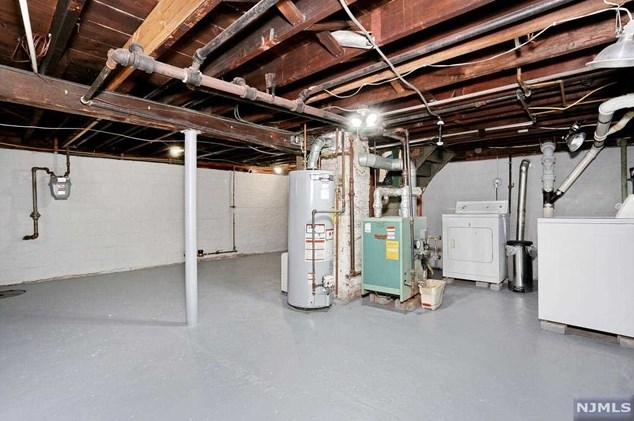 11 New York Ave, Bergenfield NJ  07621-1328 exterior