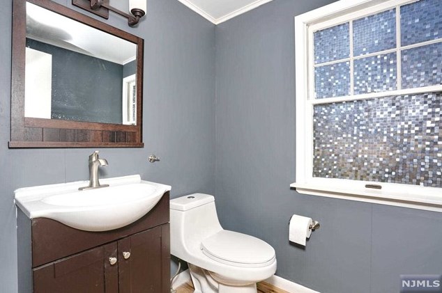 11 New York Ave, Bergenfield NJ  07621-1328 exterior