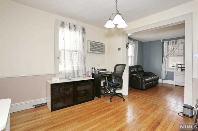 11 New York Ave, Bergenfield NJ  07621-1328 exterior