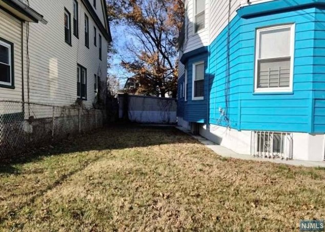 867 S 17th St #2, Newark, NJ 07108